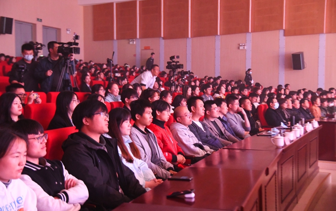 “反诈锡引力”全民反诈宣讲活动走进无锡太湖学院12.jpg